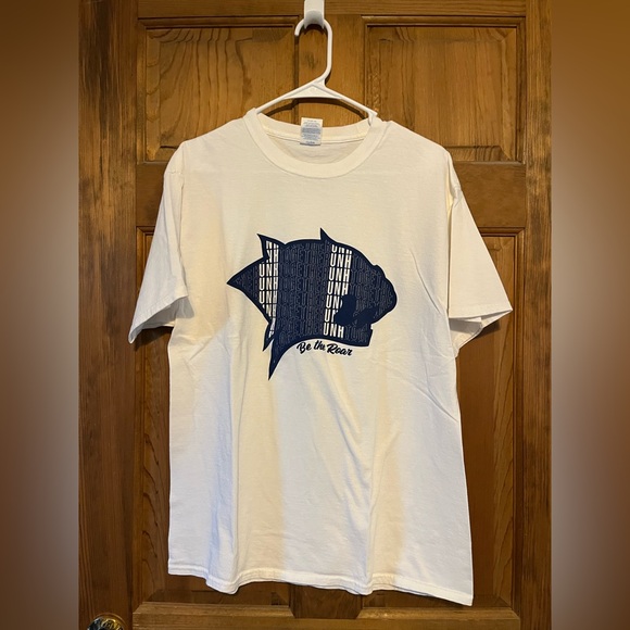 two pack white UNH tshirts - Picture 1 of 6